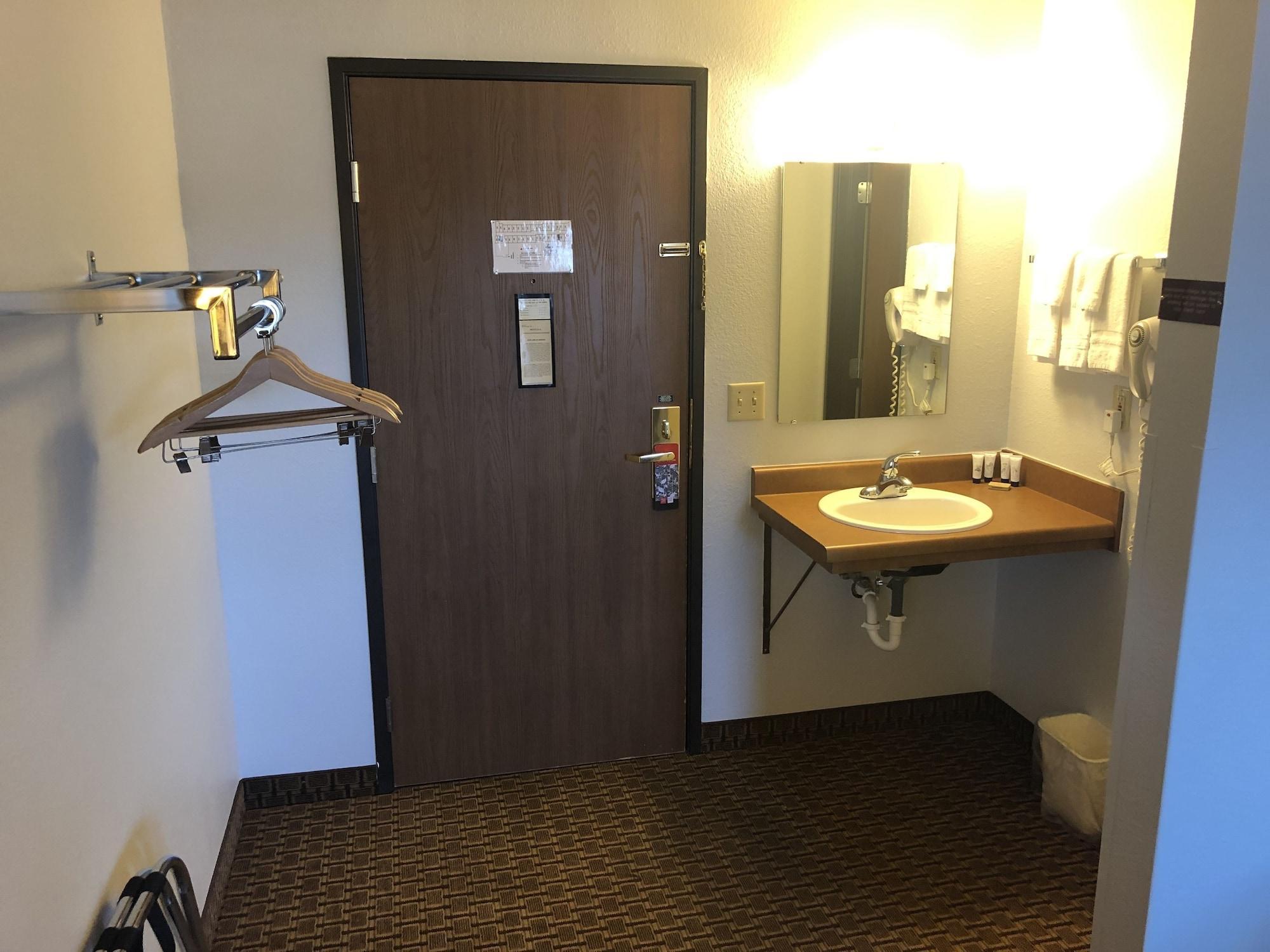 Oyo Hotel Glendive - Yellowstone River מראה חיצוני תמונה