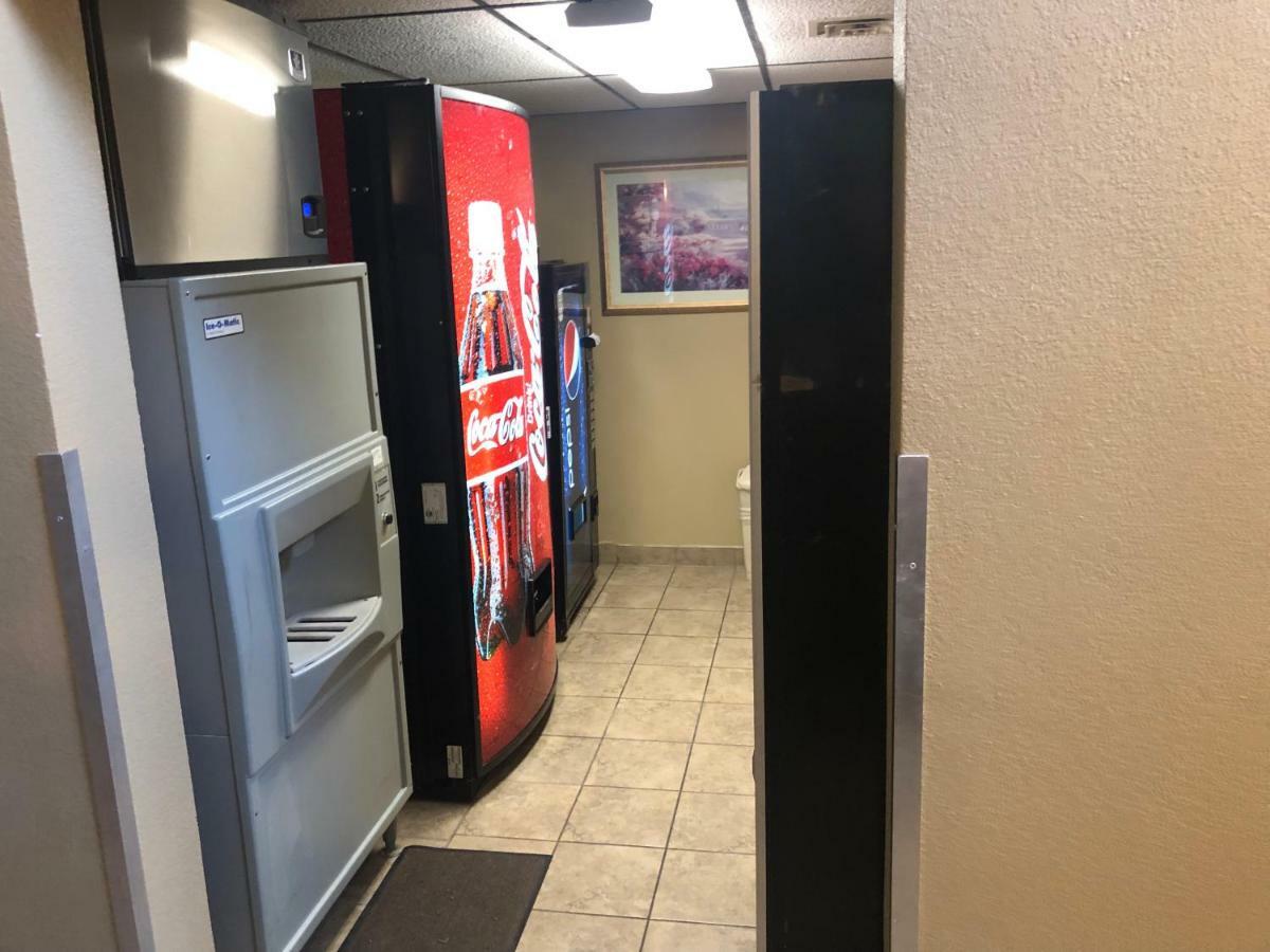 Oyo Hotel Glendive - Yellowstone River מראה חיצוני תמונה